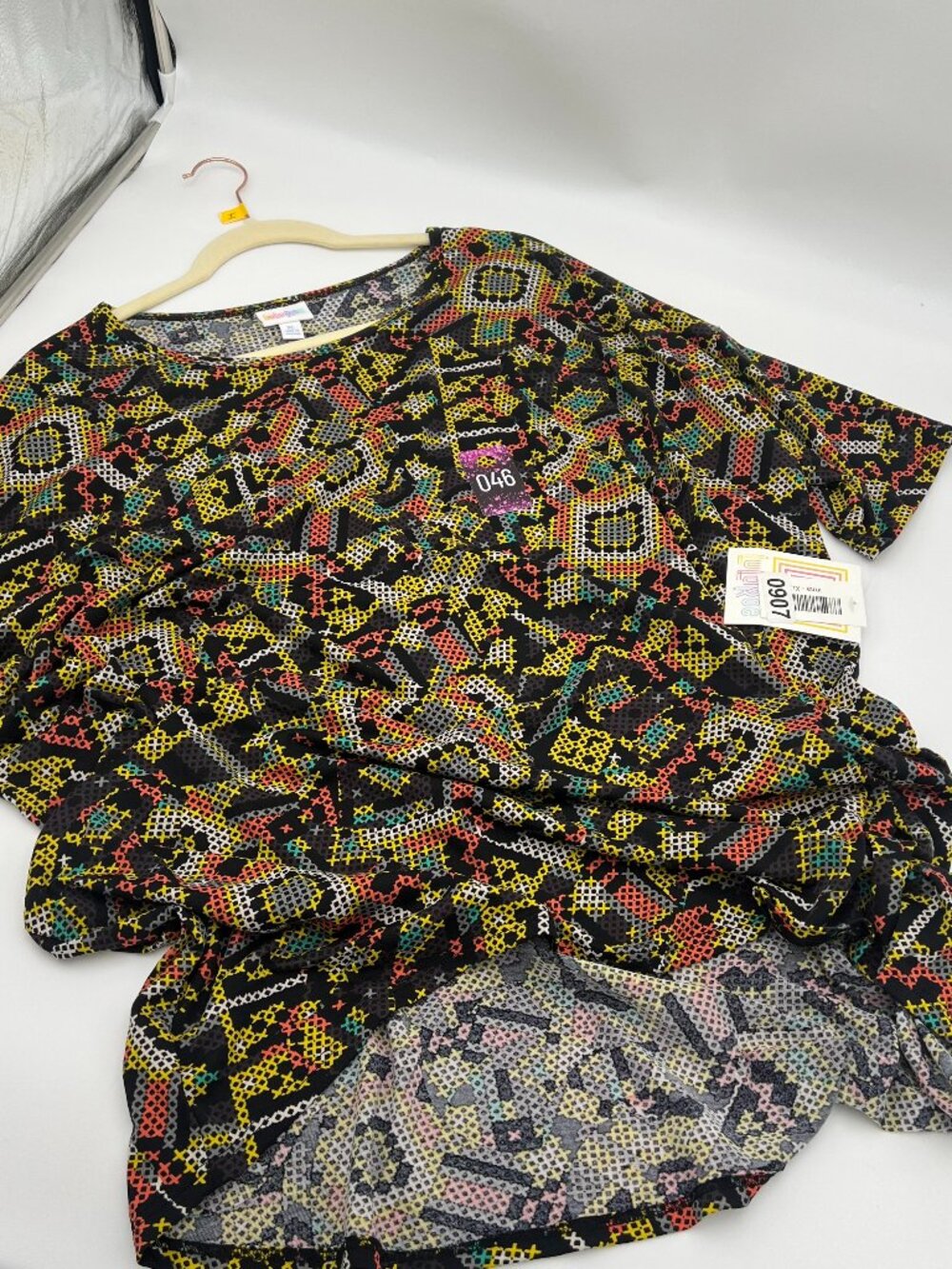 NWT LuLaRoe Irma Tunic - XL (18-20)